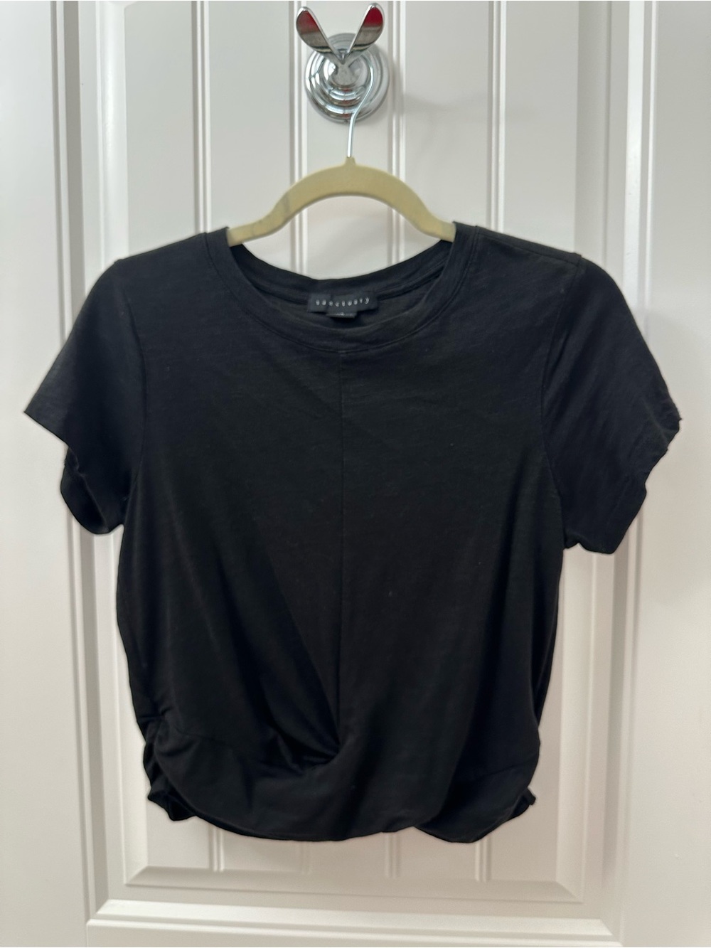 Sanctuary Black Twist-Hem Short Sleeve Tee